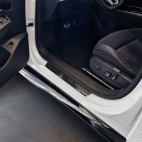 Nerez kryty prahů černé Lines VW ID.7 včetně Tourer -- od roku výroby 2023- Nerez kryty prahů černé Lines VW ID.7 včetně Tourer -- od roku výroby 2023-